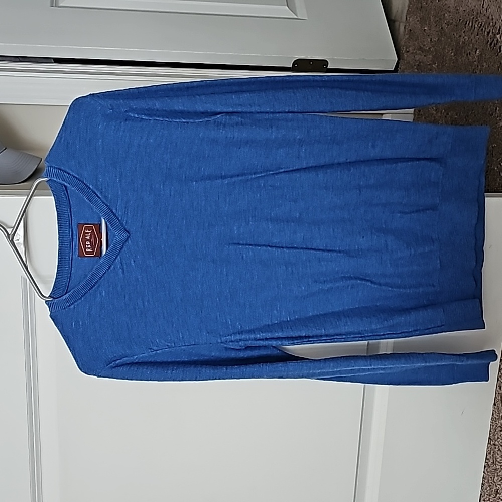 V neck sweater